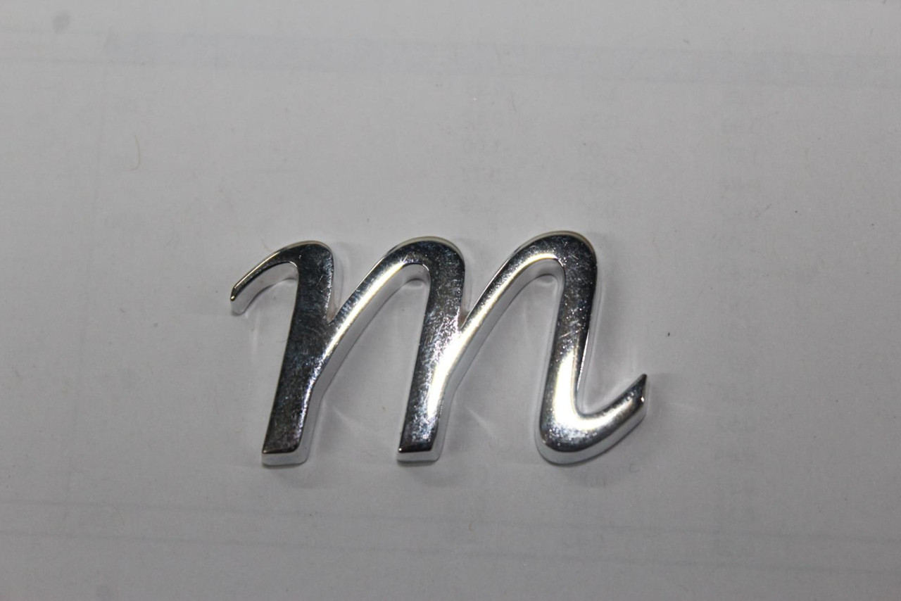 Letra M cursiva maiúscula e minúscula - assista ao vídeo ensinando como se escreve a letra M cursiva e como fazer bem bonita. 