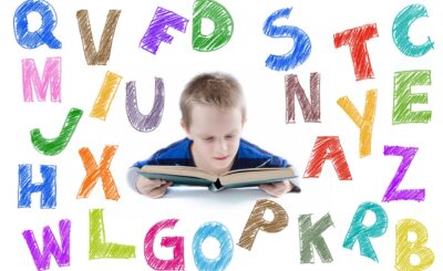 Como trabalhar o alfabeto na educação infantil de acordo com a BNCC - confira dicas e sugestões no processo de aprendizagem da alfabetização.
